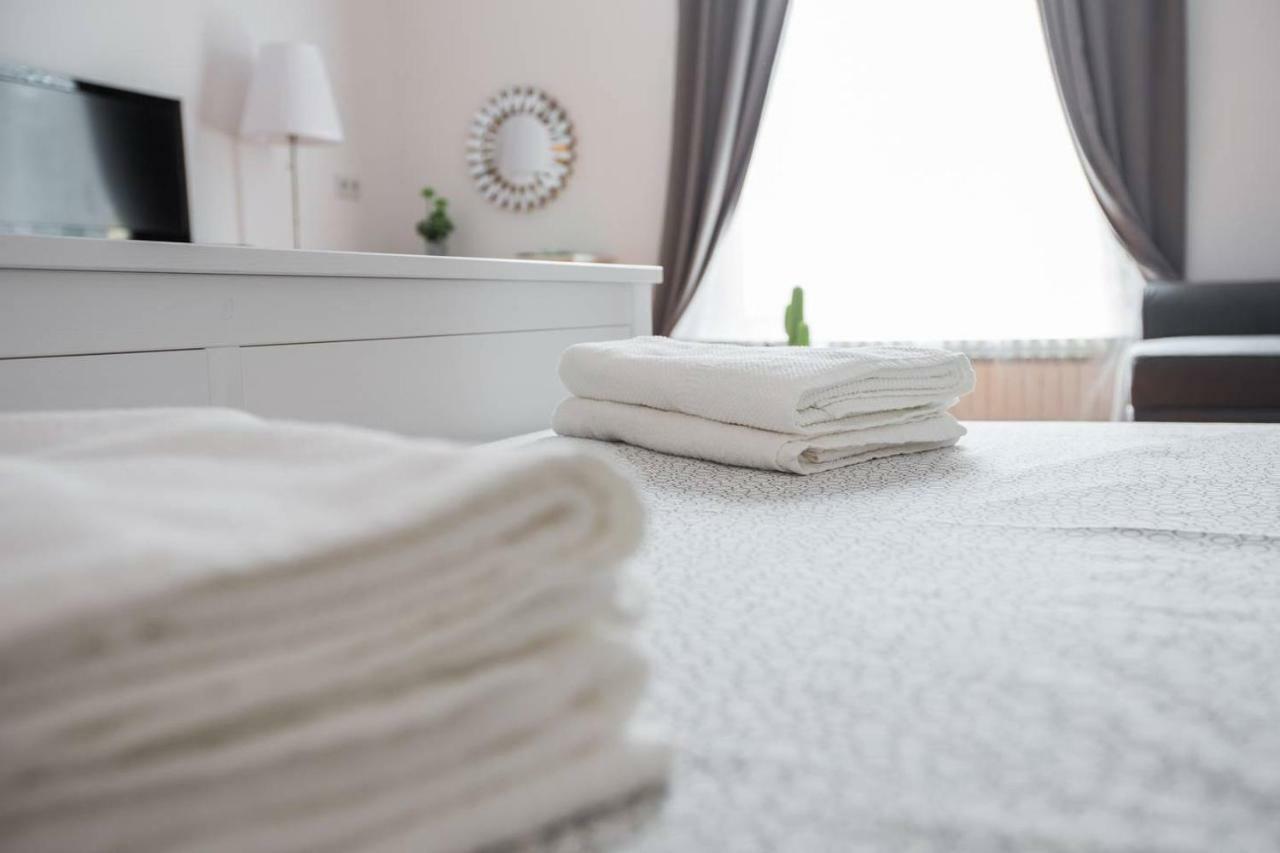 Oberiter Apartments - Center Of Zagreb, Fast Wifi, Ac, Kitchen, Parking Luaran gambar