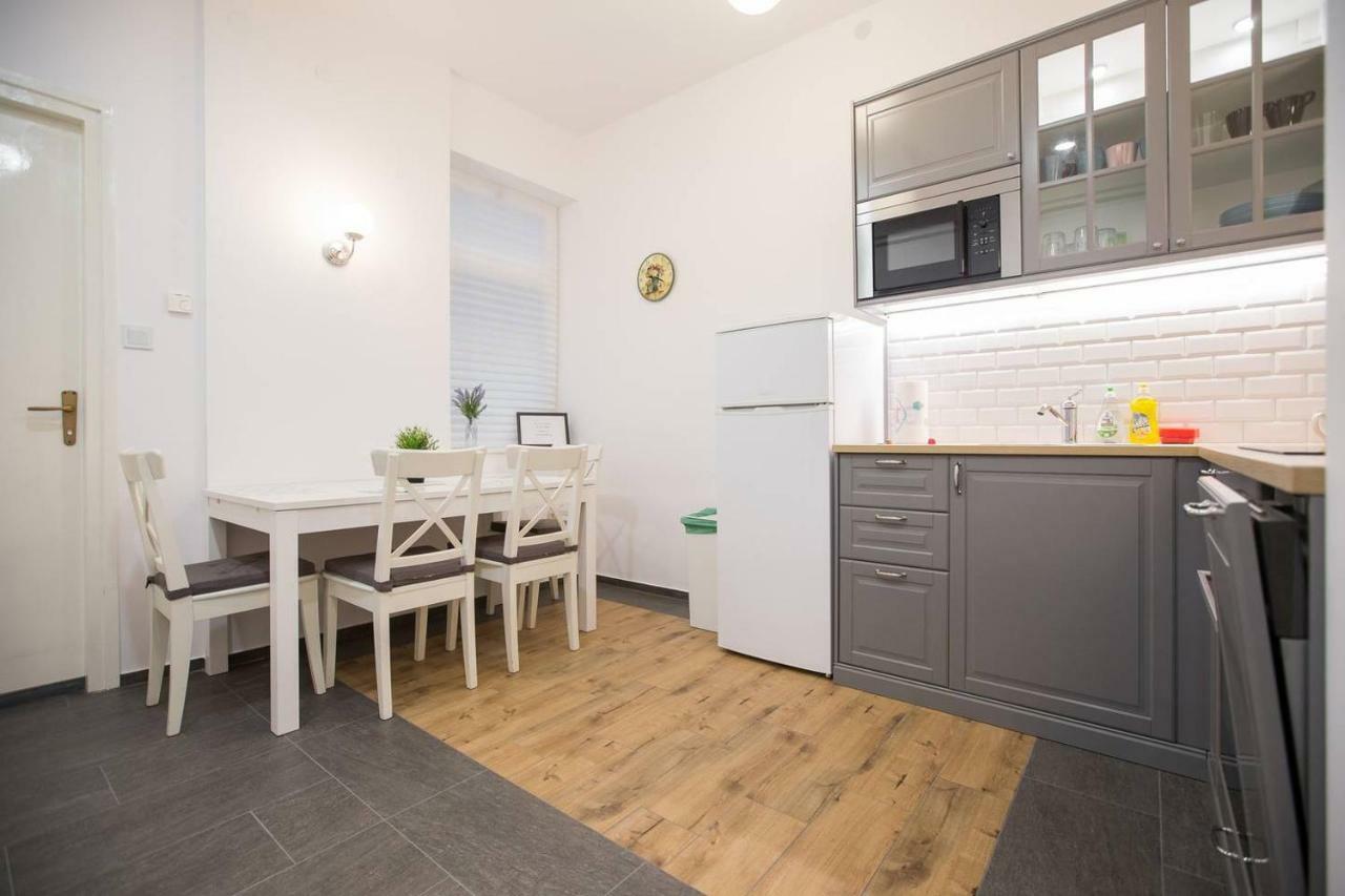 Oberiter Apartments - Center Of Zagreb, Fast Wifi, Ac, Kitchen, Parking Luaran gambar